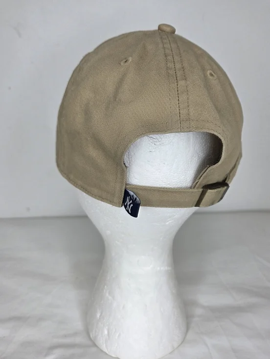 47th Brand New York Yankees Khaki Baseball Cap with Navy Logo - Picture 3 of 10